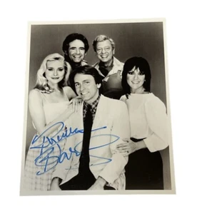 Priscilla Barnes autografo firmato 8x10 foto promozionale del cast di Threes Company! - Foto 1 di 1