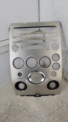 04-07 INFINITI QX56 OEM PLATA CENTRO RADIO CONTROL RELOJ BISEL ADORNO Foto 1 de 4