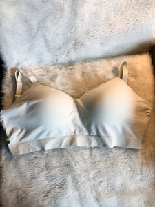 Truekind Daily Comfort Wirefree Shaper Bra 4XL Light Green Adjustable - Picture 1 of 5