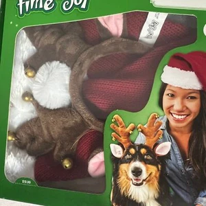 NWT Santa's Helper Unisex Hat and Pet Antler Gift Set Size Small - Medium - Picture 1 of 10