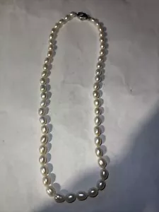 Collana di perle di forma ovale con chiusura a stella 16" - Foto 1 di 3