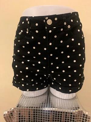 Pantalones cortos para mujer Forever 21 con puños a lunares negros blancos 5 bolsillos talla 28 Foto 1 de 4
