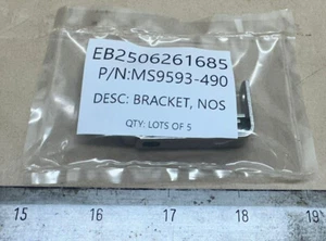 Staffa angolare in acciaio P/N: MS9593-490 *Lotto di 5* (EB2506261685) - Foto 1 di 2