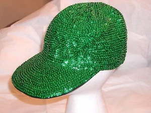 GRÜN PAILLETTEN BASEBALL CAP ST PATRICK'S DAY MÜTZE / WEIHNACHTEN / KARNEVAL NEU - Bild 1 von 1