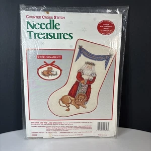 Needle Treasures LÖWE & Lamm Kreuzstich Strumpf Muster - NUR ANLEITUNG - Bild 1 von 6