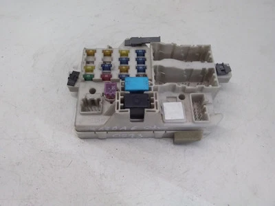 Scatola fusibili MAZDA 6 Station Wagon GY 2.0 Diesel 100kw 2002 27591480 - Immagine 1 di 4