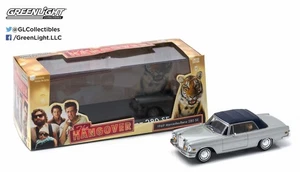1:43 GreenLight - The Hangover - 1969 Mercedes-Benz 280 SE (Includes Tiger) - Picture 1 of 4