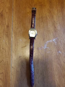 Vintage ETIENNE AIGNER Women’s 22mm Quartz Watch Steel Case Silver Dial Leather. - Picture 1 of 8