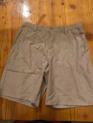 IZOD XFG Beige Shorts Mens Size 34 Striped Casual Flat Front Foto 1 de 4