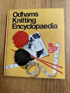 Odhams Knitting Encyclopaedia 1968 Hardback Book 206 pages Vintage Retro styles - Picture 1 of 14