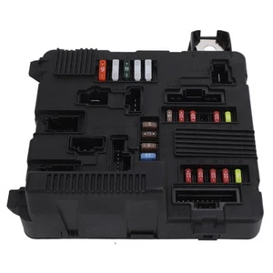 Engine Fuse Box 8200306033 Circuit Safe Fusebox Unit Part For Megane - Picture 1 of 12
