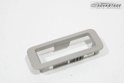 2017-2023 CHRYSLER PACIFICA REAR RIGHT 3RD ROW SEAT FOLD SWITCH BEZEL COVER OEM - Image 1 of 4