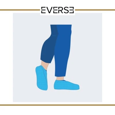 500 pezzi copriscarpe monouso in CPE goffrato EQUAL GA600.16.02 AZZURRO - Immagine 1 di 3