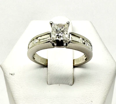 18k White Gold Natural Princess Diamond Engagement Ring w/Card Appraisal 5.5 - Image 1 of 4