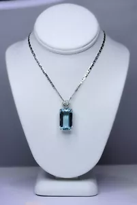 Large Emerald Cut Aquamarine Pendant Necklace 18K Gold - Picture 1 of 3