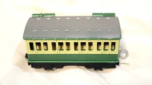 Thomas & seine Freunde Trackmaster Speisewagen Zug Panzer Lok 2010 - Bild 1 von 7