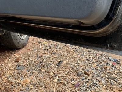 Passenger Right Front Door Manual Fits 05-11 DAKOTA 2099435 - Image 1 of 2