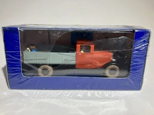NEW ATLAS TINTIN CAR #36 Red Truck Blue Lotus 1/43 Model Voiture - Picture 1 of 4