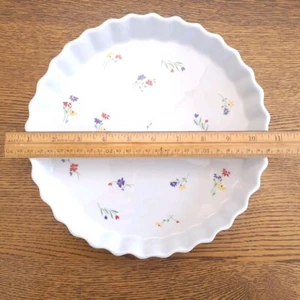 Apilco France 10" Floral Sprig Scalloped Edge Quiche Pan - Picture 1 of 6