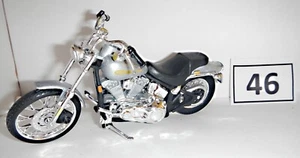 MOTO HARLEY DAVIDSON 1:18 MAISTO FXST SOFTAIL STANDARD 2001 VINTAGE MET�LICA - Imagen 1 de 3