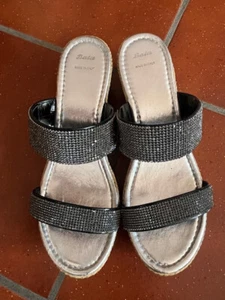 Plateau Sandale mit Jute Keilabsatz und schwarzen Strassriemchen, Gr. 41 - Bild 1 von 5