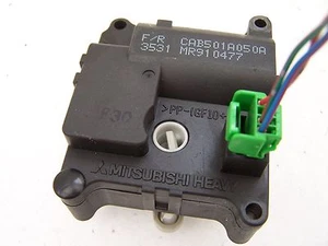 Mitsubishi Space Star heater vent flap motor (2002-2006) - Picture 1 of 2