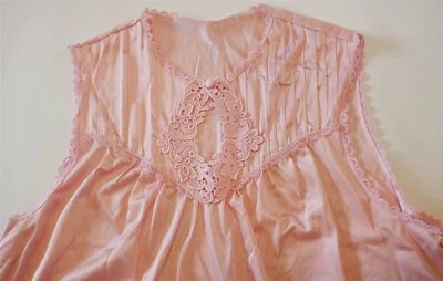 De colección Nuevo con Etiquetas Camisón Gossard Artemisa Rosa Sin Mangas M Encaje Tucks ILGWU EE. UU. Nylon Foto 1 de 4