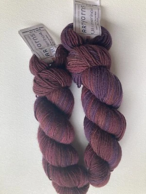 LOTE DE 2 - ARTYARNS Ultramerino 4 100% Lana de Lujo HILADOS Púrpura Vino Borgoña Foto 1 de 3