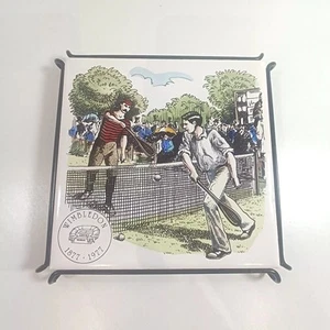 Vintage Wimbledon Tennis Jubiläumsfliese auf Ständer von H&R Johnson England 1977 - Bild 1 von 13