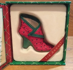 Just The Right Shoe 25441 PURE VELVET XMAS Miniature Resin Shoe by Raine, - Picture 1 of 5