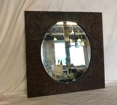 Винтажный декоративный спасенный оловянный потолок 23 дюйма кв. Ржавчина овальное зеркало металлический старый 781-25B - Изображение 1 из 4