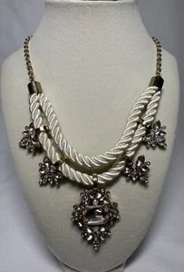 Elegante Collar de Cuerda de Estrás Rosa y Cristal Tono Dorado - Imagen 1 de 6