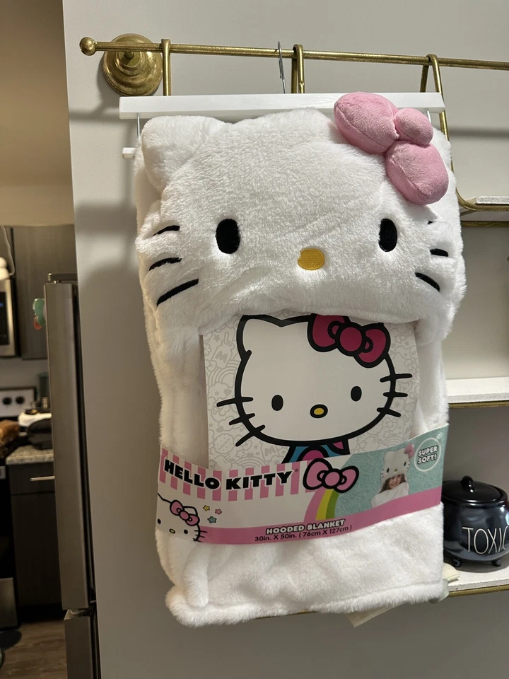Hello Kitty By Sanrio White Hooded Blanket Large 40x60 Super Soft Plush