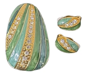 Vintage Green Enamel Rhinestone Pendant And Clip On Earrings Set Goldtone - Picture 1 of 8
