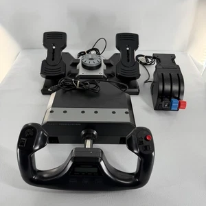 Logitech Flight Yoke & Throttle System con Pedales de Timón Controles Simulador USB - Imagen 1 de 8