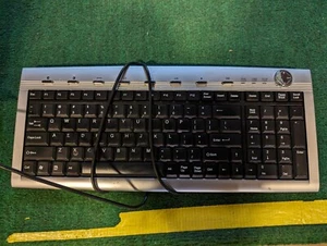 SolidTek KB-2070MSU (ACK-2070UM) - USB, Slim Design Multimedia Keyboard - Picture 1 of 2