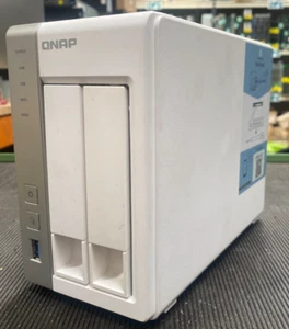 Qnap TS-231P Network Attached Storage (NAS) l 2x 2TB HDD 2x Caddys Power supply - Picture 1 of 6