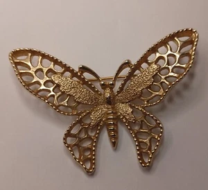 Sarah Coventry Vintage Estate Find   "Madame Butterfly" (1971) Brooch Gold Tone - Picture 1 of 10