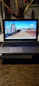 Notebook Asus K550VX-GO405T 2.8GHz i7-7700HQ Nvidia GeForce GTX 950M - Foto 1 di 3