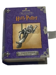 De colección 2000 Harry Potter Quidditch Sello Recuerdo Ornamento Artesanal Peltre - Imagen 1 de 10