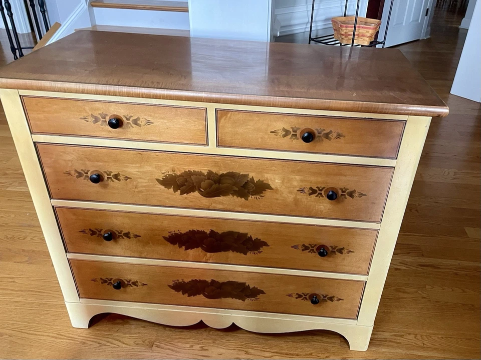 Cómoda L Hitchcock - 5 cajones Foto 1 de 4