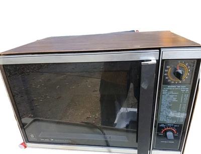 RARE Vintage GE Faux Wood   Dual Wave Microwave Oven 1984 Working. - Image 1 of 4