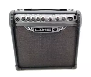 Line 6 Spider III Guitar Amplifier Built In Effect 15 Watt 8 Inch Amp Record Out - Picture 1 of 8