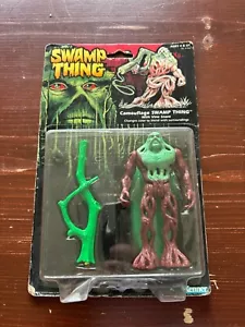 Vintage 1990 SWAMP THING KENNER CAMOUFLAGE SEALED FIGURE DC COMICS New Carded - Picture 1 of 5