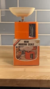 Orange Retro Step-Eze Mini Moderne Küchenwaage Nr. 2358 - Bild 1 von 8