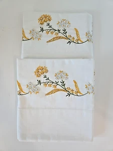 2 Vtg Marvelaire Springmaid Pillowcases Embroidered Gold Yellow Floral NOS - Picture 1 of 5