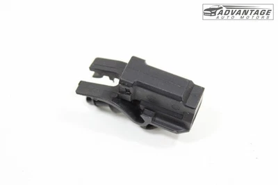 2015-23 DODGE CHALLENGER FRONT WINDSHIELD LEFT OR RIGHT WIPER WASHER NOZZLE OEM - Image 1 of 4