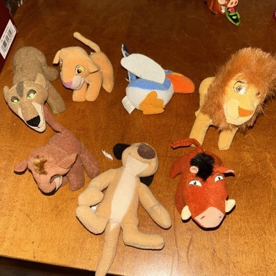 LION KING II "ORGULLO DE SIMBA" Lote de 7 Mini Peluche Happy Meal 4 pulgadas Pumba A1 Foto 1 de 4