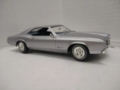 AMT #31173 Obra Maestra 1966 Buick Riviera Escala 1/25 Coche de Plástico Montado Foto 1 de 3