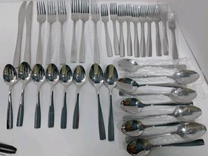 35 Pieces Of Stainless Steel Sliverware Flatware - Picture 1 of 3